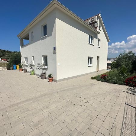 Holiday Home Mb Razanj Ngoại thất bức ảnh