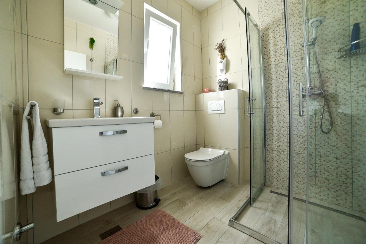 Holiday Home Mb Razanj Ngoại thất bức ảnh