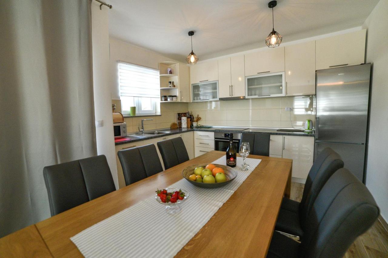 Holiday Home Mb Razanj Ngoại thất bức ảnh