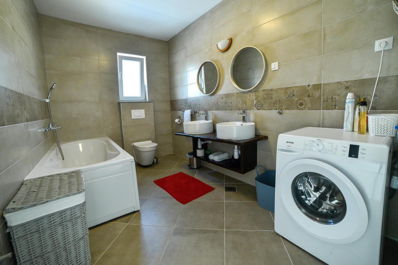 Holiday Home Mb Razanj Ngoại thất bức ảnh